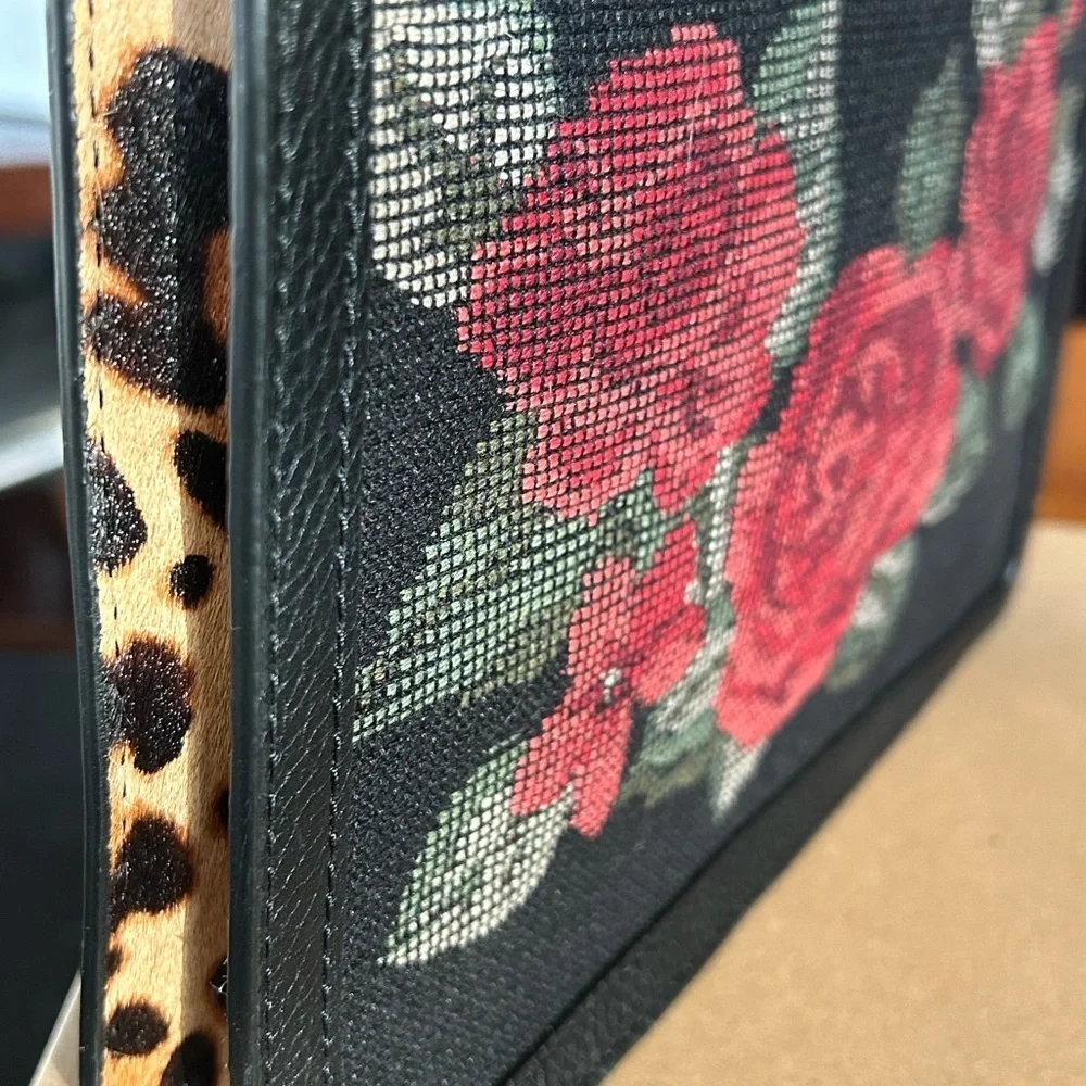 Kate spade Seeley Lane pouch